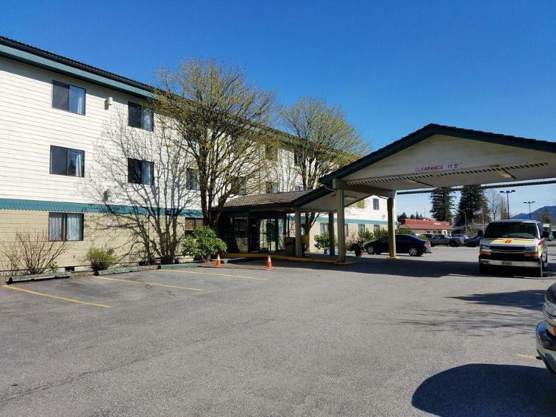 Super 8 By Wyndham Juneau Exterior photo